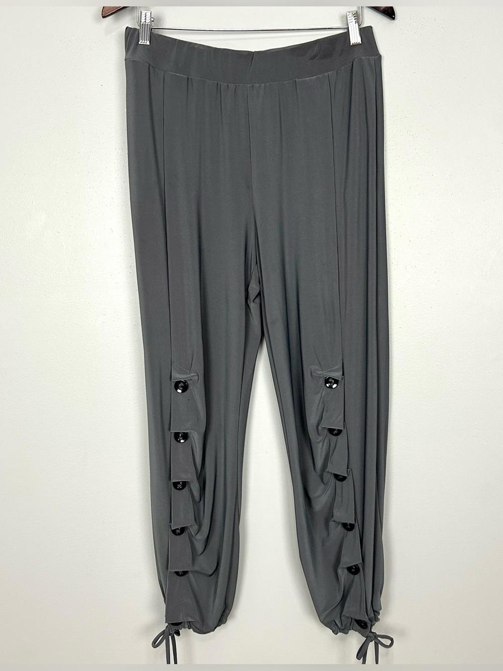 IC by Connie K Button Detail Pants Women’s Size S Pull On Fluid Knit Harem Gray